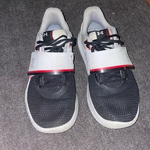 Underarmour flow basketball shoe